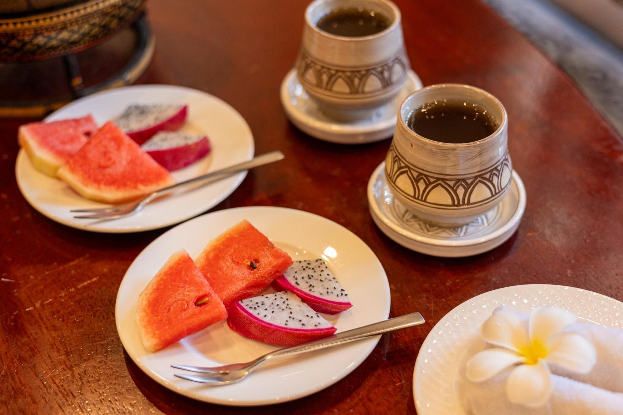 Two Seasons Siem Reap Hotel Екстер'єр фото Kopi luwak served in Bali